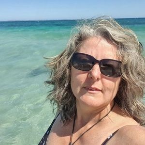 Meet your Posher, Tania